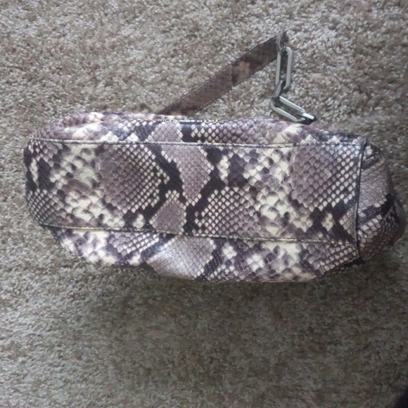 Michaell Kors Handbag - Picture 2 of 3